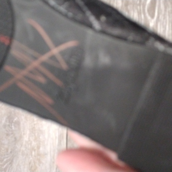 Zigi Soho gray quilted diamond velvet flats. NWOT. Size 8.5 - Picture 8 of 10